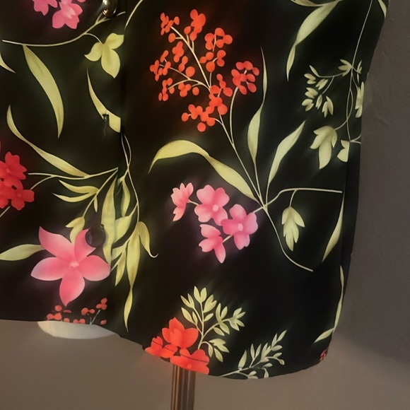 Jaclyn Smith Blouse - Picture 8 of 15